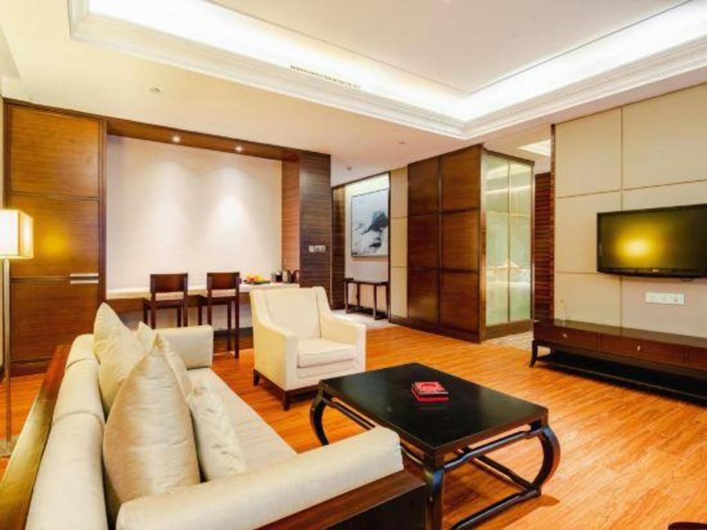 Eadry Royal Garden Hotel Haikou Haikou (Hainan) Exterior foto